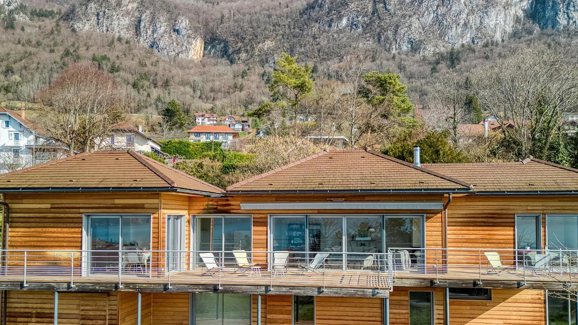 Wooden Villa 4 Veyrier-du-Lac